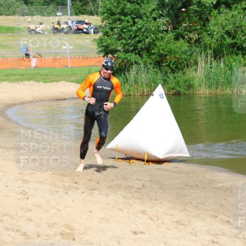 16.06.2024 - 26. Vierlanden-Triathlon Strokosch-Dieckow http://msf.ph/oto/6290145 16.06.2024 09:32:59 Schwimmen  meine-sportfotos.de