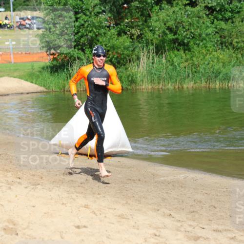 16.06.2024 - 26. Vierlanden-Triathlon Strokosch-Dieckow http://msf.ph/oto/6290210 16.06.2024 09:33:00 Schwimmen  meine-sportfotos.de