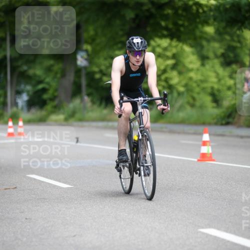 16.06.2024 - 7 Türme Triathlon Fuchs,  Jonas http://msf.ph/oto/6290270 16.06.2024 11:55:43 Radfahren 2, 37, 94, 114, 121, 121, 215, 311, 321, 364, 383, 394, 397, 424, 432, 446, 489, 490, 516, 536 meine-sportfotos.de