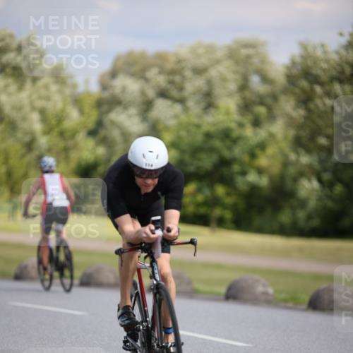 16.06.2024 - 26. Vierlanden-Triathlon Jannik Wohlers http://msf.ph/oto/6290445 16.06.2024 11:30:54 Radfahren 114, 517, 572 meine-sportfotos.de