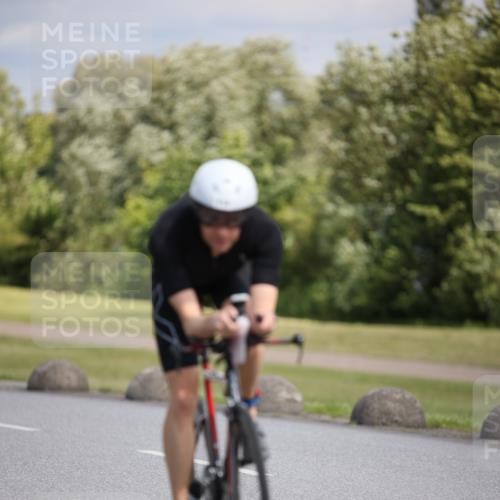 16.06.2024 - 26. Vierlanden-Triathlon Jannik Wohlers http://msf.ph/oto/6290469 16.06.2024 11:30:54 Radfahren 114, 517, 572 meine-sportfotos.de