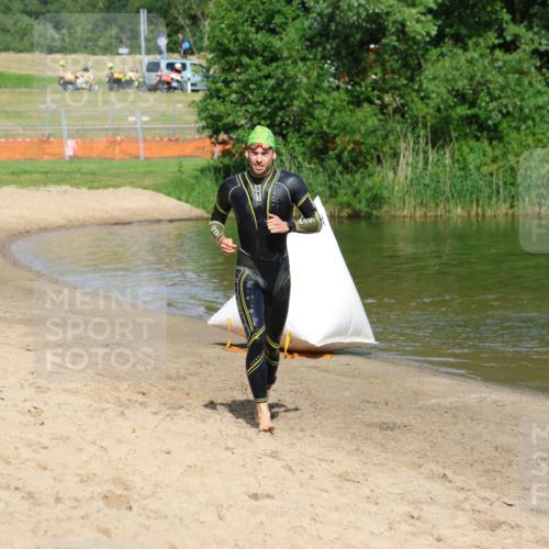 16.06.2024 - 26. Vierlanden-Triathlon Strokosch-Dieckow http://msf.ph/oto/6290474 16.06.2024 09:33:44 Schwimmen 73, 73 meine-sportfotos.de