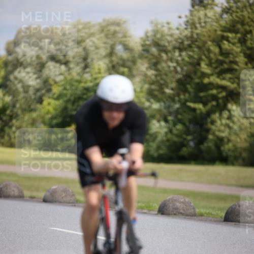 16.06.2024 - 26. Vierlanden-Triathlon Jannik Wohlers http://msf.ph/oto/6290479 16.06.2024 11:30:54 Radfahren 114, 517, 572 meine-sportfotos.de