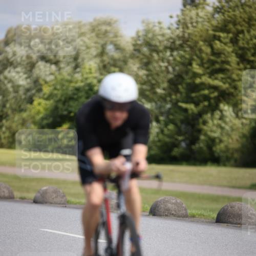 16.06.2024 - 26. Vierlanden-Triathlon Jannik Wohlers http://msf.ph/oto/6290483 16.06.2024 11:30:54 Radfahren 114, 517, 572 meine-sportfotos.de