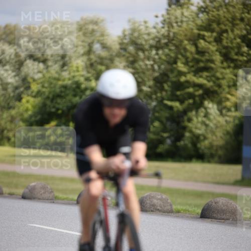 16.06.2024 - 26. Vierlanden-Triathlon Jannik Wohlers http://msf.ph/oto/6290486 16.06.2024 11:30:54 Radfahren 114, 517, 572 meine-sportfotos.de