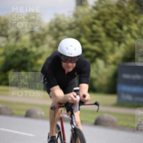 16.06.2024 - 26. Vierlanden-Triathlon Jannik Wohlers http://msf.ph/oto/6290535 16.06.2024 11:30:55 Radfahren 114, 517, 572 meine-sportfotos.de