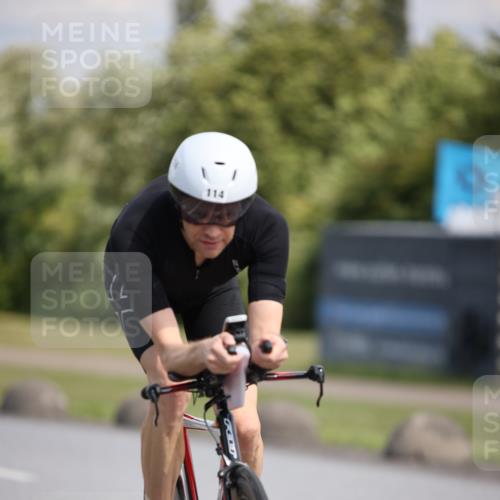 16.06.2024 - 26. Vierlanden-Triathlon Jannik Wohlers http://msf.ph/oto/6290543 16.06.2024 11:30:55 Radfahren 114, 517, 572 meine-sportfotos.de