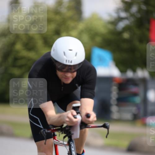 16.06.2024 - 26. Vierlanden-Triathlon Jannik Wohlers http://msf.ph/oto/6290557 16.06.2024 11:30:55 Radfahren 114, 517, 572 meine-sportfotos.de