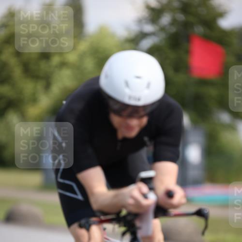16.06.2024 - 26. Vierlanden-Triathlon Jannik Wohlers http://msf.ph/oto/6290567 16.06.2024 11:30:55 Radfahren 114, 517, 572 meine-sportfotos.de