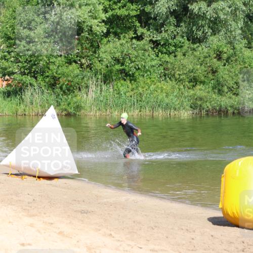 16.06.2024 - 26. Vierlanden-Triathlon Strokosch-Dieckow http://msf.ph/oto/6290596 16.06.2024 09:33:56 Schwimmen 73, 73 meine-sportfotos.de