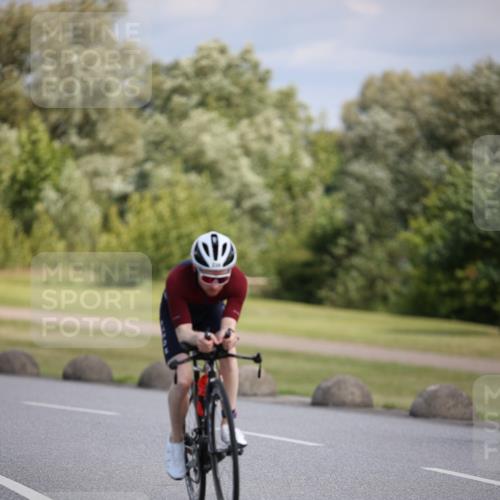 16.06.2024 - 26. Vierlanden-Triathlon Jannik Wohlers http://msf.ph/oto/6290601 16.06.2024 11:31:00 Radfahren 114, 338, 342 meine-sportfotos.de