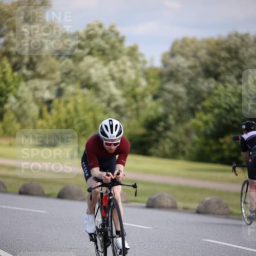 16.06.2024 - 26. Vierlanden-Triathlon Jannik Wohlers http://msf.ph/oto/6290615 16.06.2024 11:31:01 Radfahren 114, 338, 342 meine-sportfotos.de