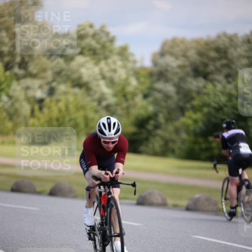 16.06.2024 - 26. Vierlanden-Triathlon Jannik Wohlers http://msf.ph/oto/6290621 16.06.2024 11:31:01 Radfahren 114, 338, 342 meine-sportfotos.de