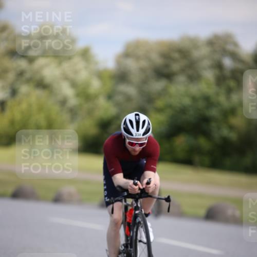 16.06.2024 - 26. Vierlanden-Triathlon Jannik Wohlers http://msf.ph/oto/6290660 16.06.2024 11:31:01 Radfahren 114, 338, 342 meine-sportfotos.de
