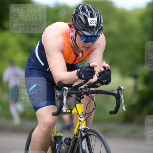 16.06.2024 - 7 Türme Triathlon Fuchs,  Jonas http://msf.ph/oto/6290684 16.06.2024 11:57:33 Radfahren 116, 239, 309, 410, 523, 528, 535, 547, 548, 575 meine-sportfotos.de
