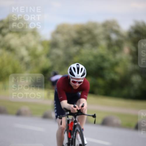 16.06.2024 - 26. Vierlanden-Triathlon Jannik Wohlers http://msf.ph/oto/6290742 16.06.2024 11:31:01 Radfahren 114, 338, 342 meine-sportfotos.de