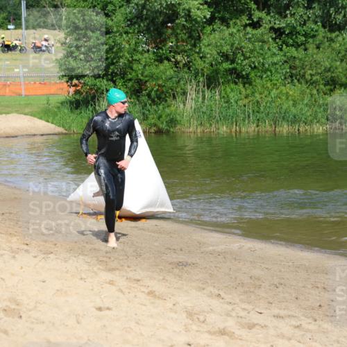 16.06.2024 - 26. Vierlanden-Triathlon Strokosch-Dieckow http://msf.ph/oto/6290748 16.06.2024 09:34:03 Schwimmen  meine-sportfotos.de