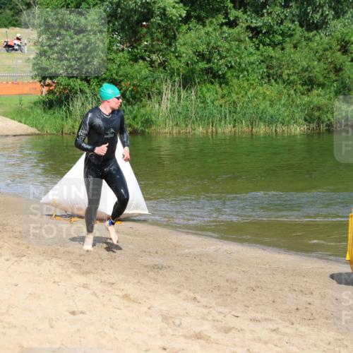 16.06.2024 - 26. Vierlanden-Triathlon Strokosch-Dieckow http://msf.ph/oto/6290758 16.06.2024 09:34:03 Schwimmen  meine-sportfotos.de