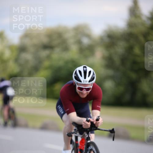 16.06.2024 - 26. Vierlanden-Triathlon Jannik Wohlers http://msf.ph/oto/6290770 16.06.2024 11:31:01 Radfahren 114, 338, 342 meine-sportfotos.de