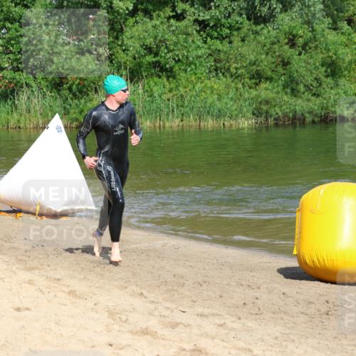 16.06.2024 - 26. Vierlanden-Triathlon Strokosch-Dieckow http://msf.ph/oto/6290789 16.06.2024 09:34:04 Schwimmen  meine-sportfotos.de