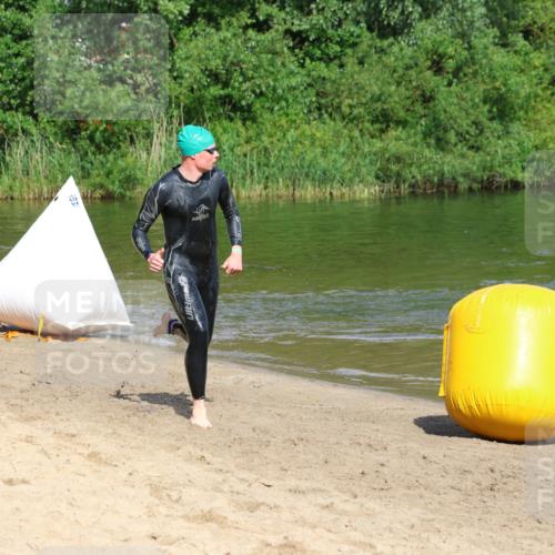 16.06.2024 - 26. Vierlanden-Triathlon Strokosch-Dieckow http://msf.ph/oto/6290801 16.06.2024 09:34:04 Schwimmen  meine-sportfotos.de