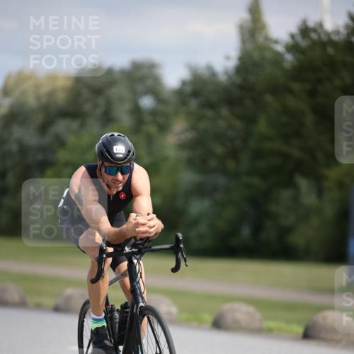 16.06.2024 - 26. Vierlanden-Triathlon Jannik Wohlers http://msf.ph/oto/6290820 16.06.2024 11:31:23 Radfahren 13, 133, 634 meine-sportfotos.de