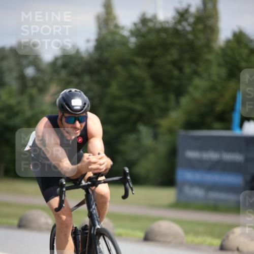 16.06.2024 - 26. Vierlanden-Triathlon Jannik Wohlers http://msf.ph/oto/6290840 16.06.2024 11:31:24 Radfahren 13, 133 meine-sportfotos.de