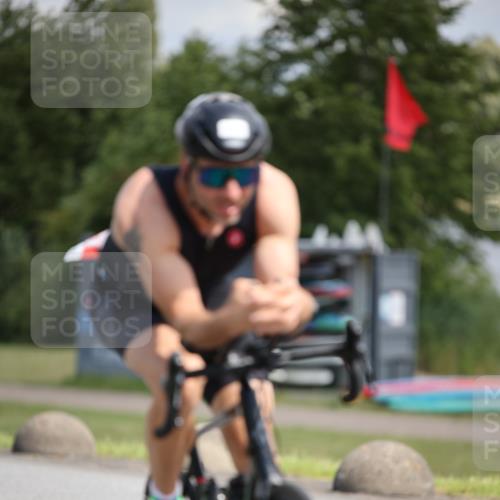 16.06.2024 - 26. Vierlanden-Triathlon Jannik Wohlers http://msf.ph/oto/6290890 16.06.2024 11:31:24 Radfahren 13, 133 meine-sportfotos.de
