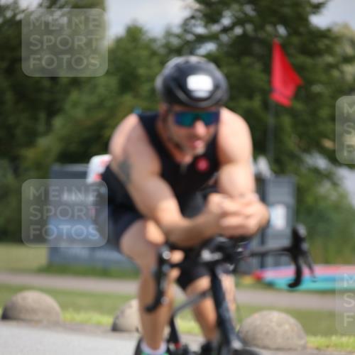 16.06.2024 - 26. Vierlanden-Triathlon Jannik Wohlers http://msf.ph/oto/6290894 16.06.2024 11:31:24 Radfahren 13, 133 meine-sportfotos.de