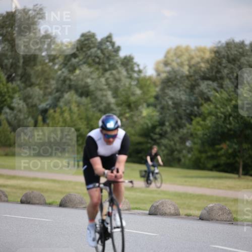16.06.2024 - 26. Vierlanden-Triathlon Jannik Wohlers http://msf.ph/oto/6290914 16.06.2024 11:31:30 Radfahren 3, 133, 211 meine-sportfotos.de