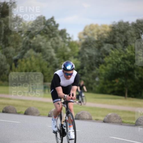 16.06.2024 - 26. Vierlanden-Triathlon Jannik Wohlers http://msf.ph/oto/6290924 16.06.2024 11:31:30 Radfahren 3, 133, 211 meine-sportfotos.de