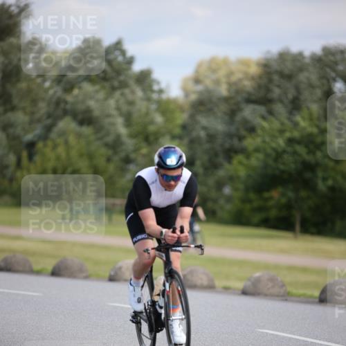 16.06.2024 - 26. Vierlanden-Triathlon Jannik Wohlers http://msf.ph/oto/6290927 16.06.2024 11:31:30 Radfahren 3, 133, 211 meine-sportfotos.de