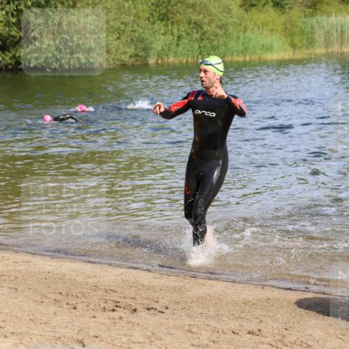 16.06.2024 - 26. Vierlanden-Triathlon Strokosch-Dieckow http://msf.ph/oto/6290931 16.06.2024 09:34:25 Schwimmen 35, 44, 49, 68, 190, 35, 44, 49, 68, 190 meine-sportfotos.de