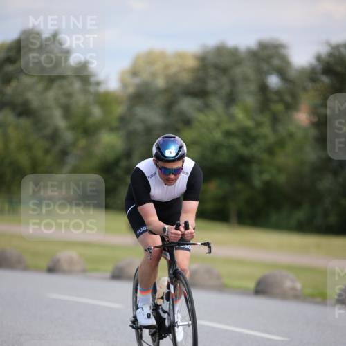 16.06.2024 - 26. Vierlanden-Triathlon Jannik Wohlers http://msf.ph/oto/6290943 16.06.2024 11:31:30 Radfahren 3, 133, 211 meine-sportfotos.de