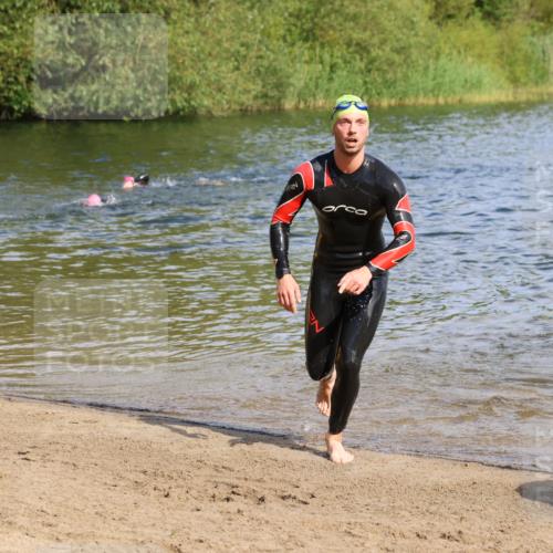 16.06.2024 - 26. Vierlanden-Triathlon Strokosch-Dieckow http://msf.ph/oto/6291008 16.06.2024 09:34:26 Schwimmen 35, 44, 49, 68, 190, 35, 44, 49, 68, 190 meine-sportfotos.de