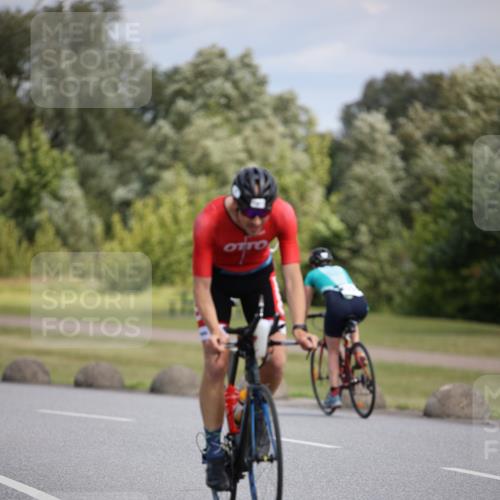 16.06.2024 - 26. Vierlanden-Triathlon Jannik Wohlers http://msf.ph/oto/6291026 16.06.2024 11:31:44 Radfahren 1, 9, 147, 164, 495, 590 meine-sportfotos.de