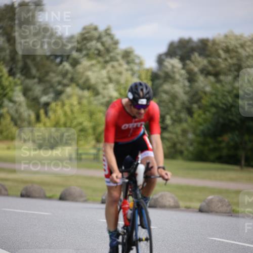 16.06.2024 - 26. Vierlanden-Triathlon Jannik Wohlers http://msf.ph/oto/6291032 16.06.2024 11:31:44 Radfahren 1, 9, 147, 164, 495, 590 meine-sportfotos.de