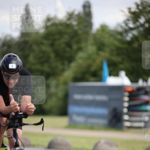16.06.2024 - 26. Vierlanden-Triathlon Jannik Wohlers http://msf.ph/oto/6291058 16.06.2024 11:31:46 Radfahren 1, 9, 147, 495 meine-sportfotos.de