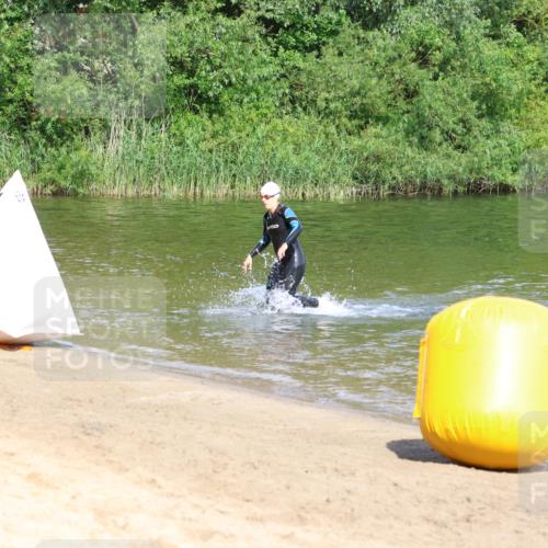 16.06.2024 - 26. Vierlanden-Triathlon Strokosch-Dieckow http://msf.ph/oto/6291106 16.06.2024 09:34:47 Schwimmen 14, 76, 14, 76 meine-sportfotos.de