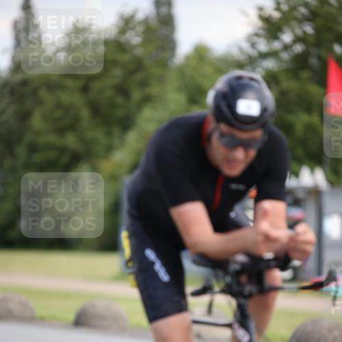 16.06.2024 - 26. Vierlanden-Triathlon Jannik Wohlers http://msf.ph/oto/6291138 16.06.2024 11:31:47 Radfahren 1, 9, 444, 495 meine-sportfotos.de