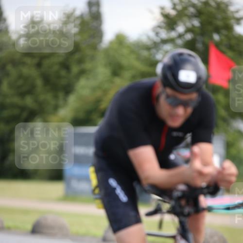 16.06.2024 - 26. Vierlanden-Triathlon Jannik Wohlers http://msf.ph/oto/6291140 16.06.2024 11:31:47 Radfahren 1, 9, 444, 495 meine-sportfotos.de