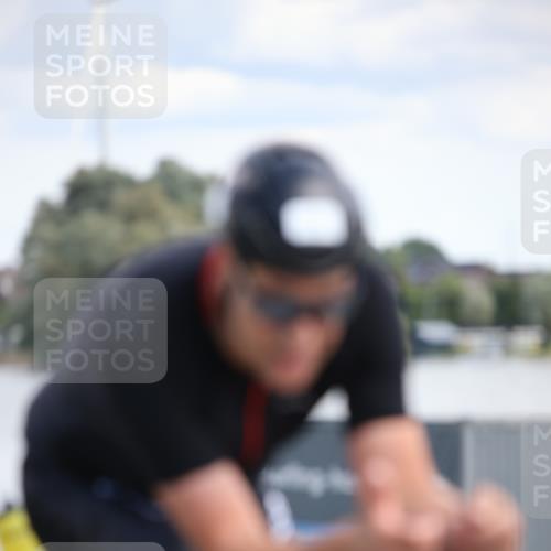 16.06.2024 - 26. Vierlanden-Triathlon Jannik Wohlers http://msf.ph/oto/6291154 16.06.2024 11:31:47 Radfahren 1, 9, 444, 495 meine-sportfotos.de