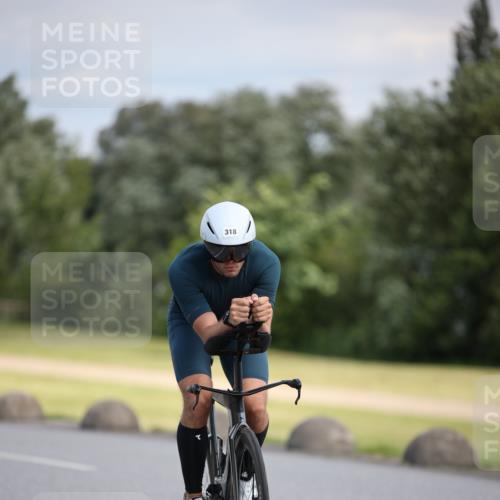 16.06.2024 - 26. Vierlanden-Triathlon Jannik Wohlers http://msf.ph/oto/6291159 16.06.2024 11:31:53 Radfahren 9, 160, 318, 444, 514 meine-sportfotos.de