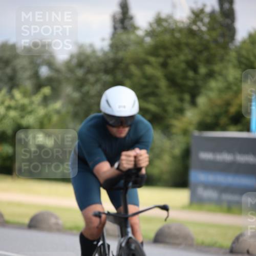 16.06.2024 - 26. Vierlanden-Triathlon Jannik Wohlers http://msf.ph/oto/6291185 16.06.2024 11:31:54 Radfahren 160, 318, 444, 514 meine-sportfotos.de