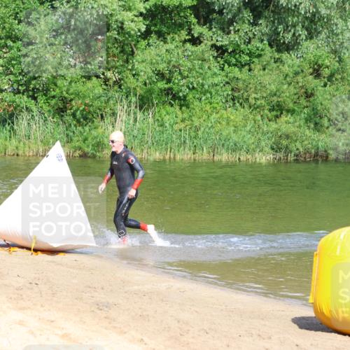 16.06.2024 - 26. Vierlanden-Triathlon Strokosch-Dieckow http://msf.ph/oto/6291238 16.06.2024 09:35:03 Schwimmen  meine-sportfotos.de