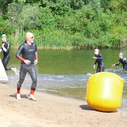 16.06.2024 - 26. Vierlanden-Triathlon Strokosch-Dieckow http://msf.ph/oto/6291253 16.06.2024 09:35:06 Schwimmen 46, 46 meine-sportfotos.de