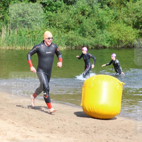 16.06.2024 - 26. Vierlanden-Triathlon Strokosch-Dieckow http://msf.ph/oto/6291279 16.06.2024 09:35:06 Schwimmen 46, 46 meine-sportfotos.de