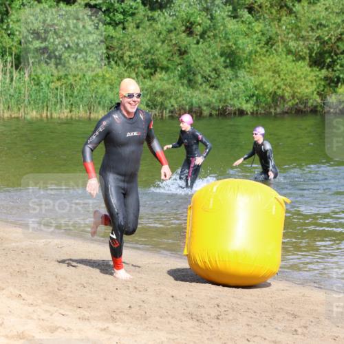 16.06.2024 - 26. Vierlanden-Triathlon Strokosch-Dieckow http://msf.ph/oto/6291288 16.06.2024 09:35:07 Schwimmen 46, 46 meine-sportfotos.de