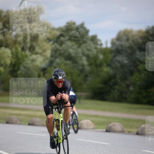 16.06.2024 - 26. Vierlanden-Triathlon Jannik Wohlers http://msf.ph/oto/6291317 16.06.2024 11:32:04 Radfahren 95, 129, 145, 206, 525, 552 meine-sportfotos.de
