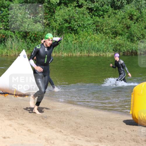 16.06.2024 - 26. Vierlanden-Triathlon Strokosch-Dieckow http://msf.ph/oto/6291327 16.06.2024 09:35:09 Schwimmen 46, 46 meine-sportfotos.de